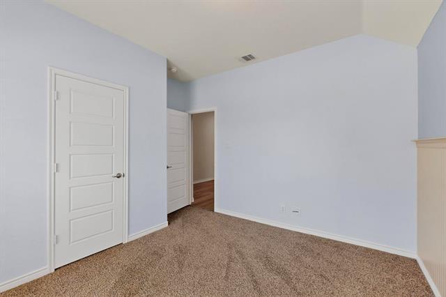 Building Photo - 222 Red Oak Dr