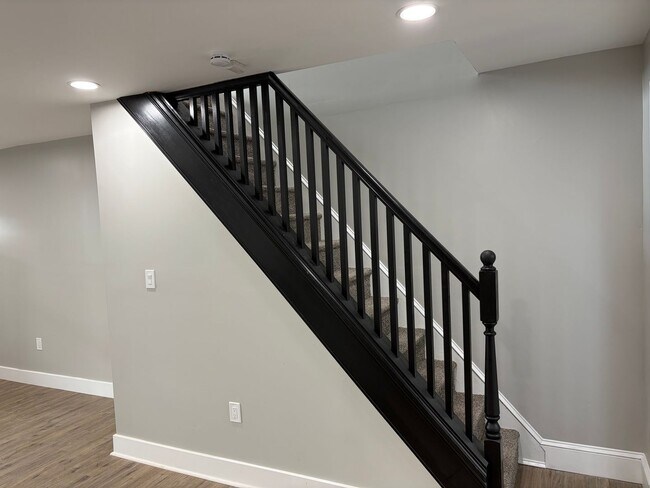 Building Photo - Newly Renovated 2- Story Townhome with Front Porch and Back Yard