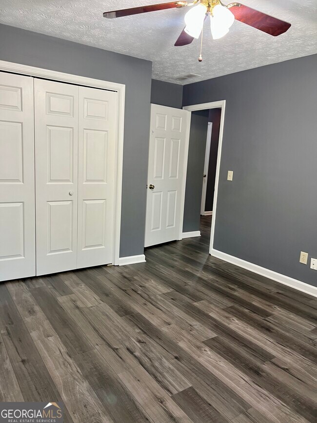 Building Photo - 2361 Ciji Cir