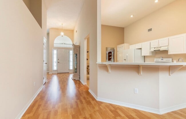 Building Photo - 3 Bedroom available in Daytona Beach