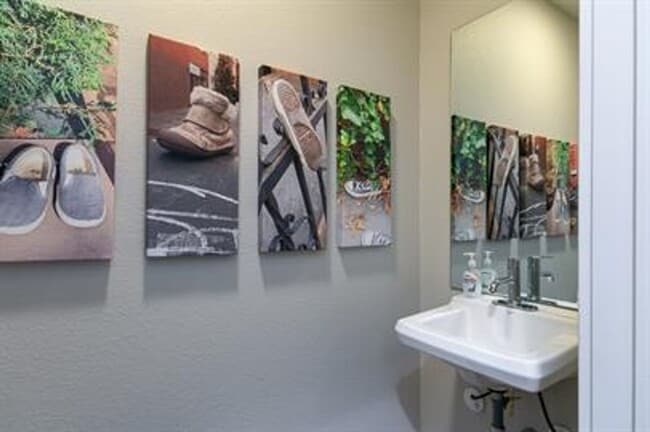 Building Photo - West Side Manhattan Townhome Available July 1!