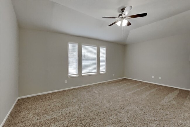 Building Photo - 10834 Glenora Dr