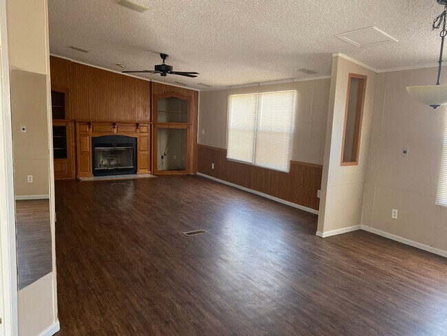 Building Photo - 4938 S Fork Rd