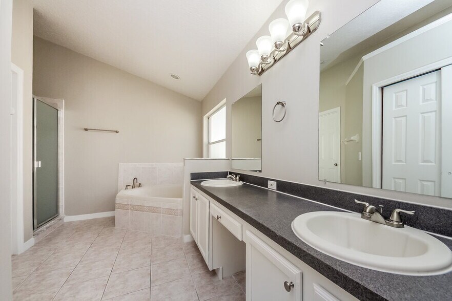 Building Photo - 4616 Falcon Ave