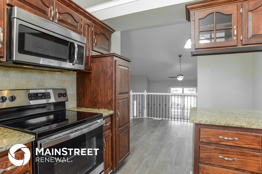 Building Photo - 7 Sherry Ct