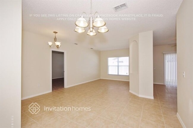 Building Photo - 627 Koala Ct