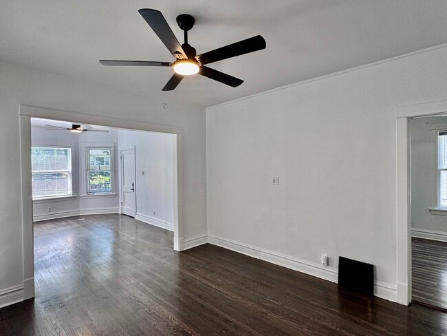 Building Photo - 2047 N Lavergne Ave