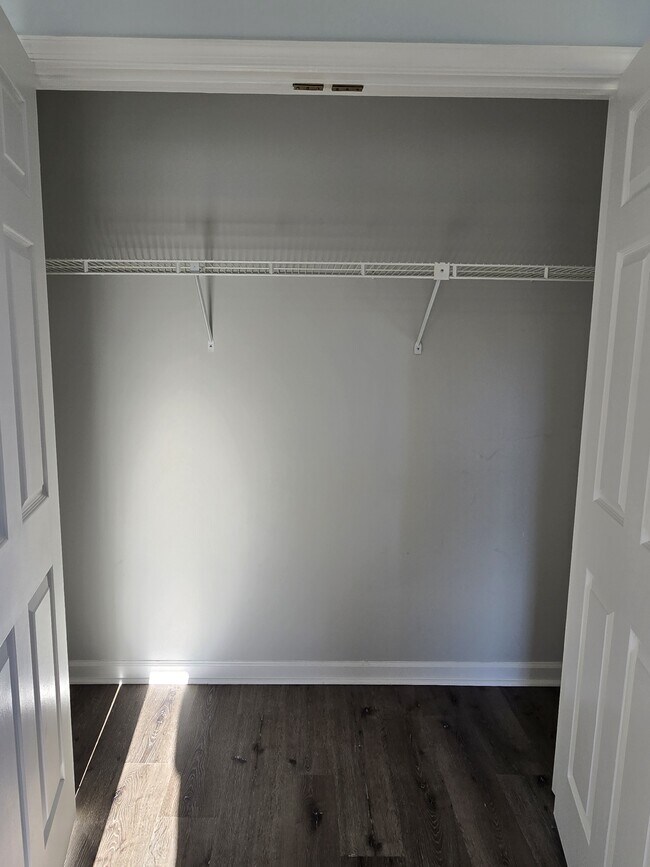 Building Photo - 3533 Cedar Post Rd