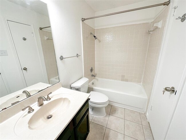 Building Photo - 14231 Anita Marie Ln