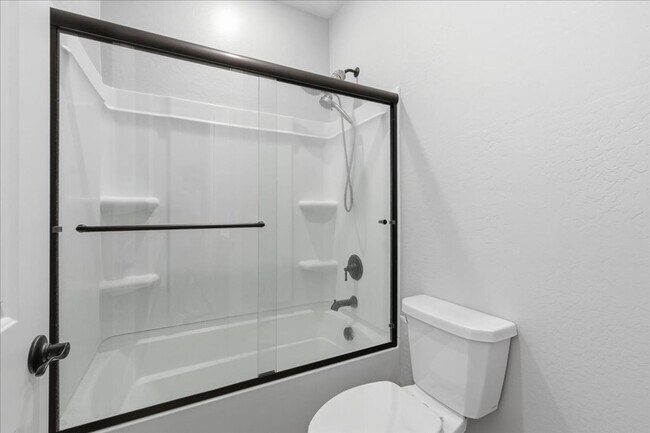 Building Photo - 2225 N 140th Dr