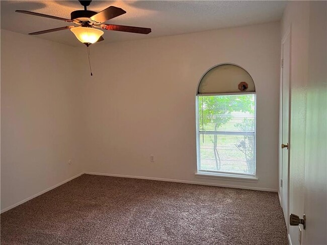 Building Photo - 132 Castleman