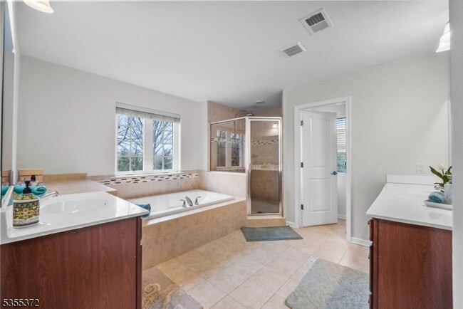 Building Photo - 12 Remy Ct