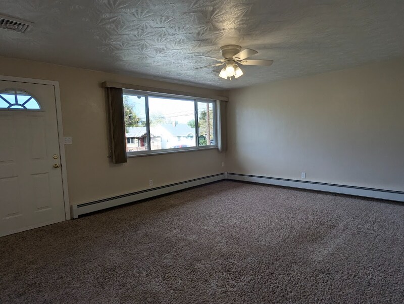 Building Photo - 720 21st St