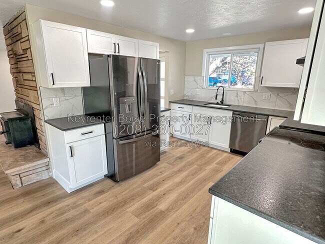 Building Photo - 8605 W Winchester Dr
