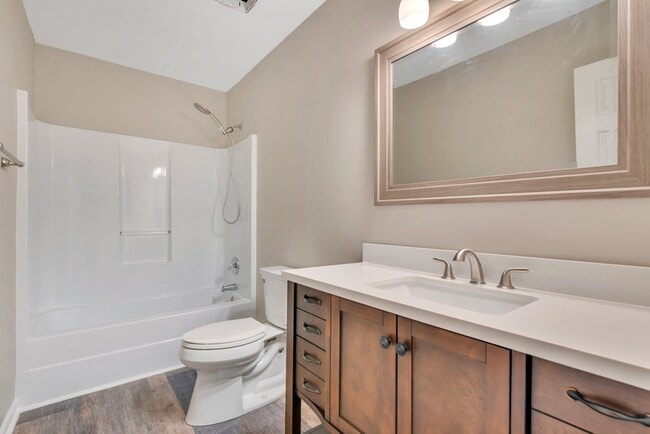 Building Photo - 2046 Samantha Dr