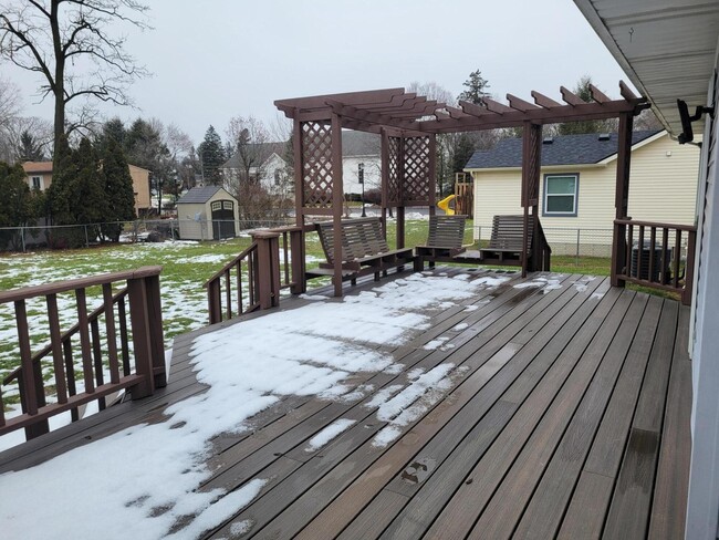 Building Photo - 3539 East St