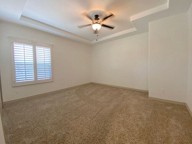 Building Photo - East El Paso 4bed/3bath Refrig A/C