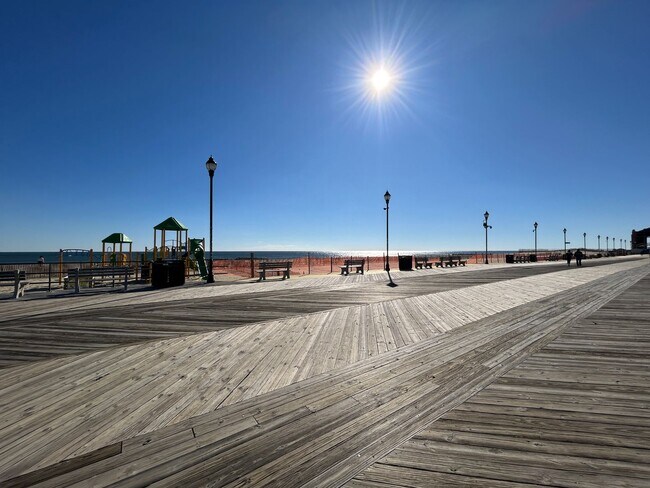 Building Photo - Stunning 3 bedroom 2 bathroom single family house available in Asbury Park!