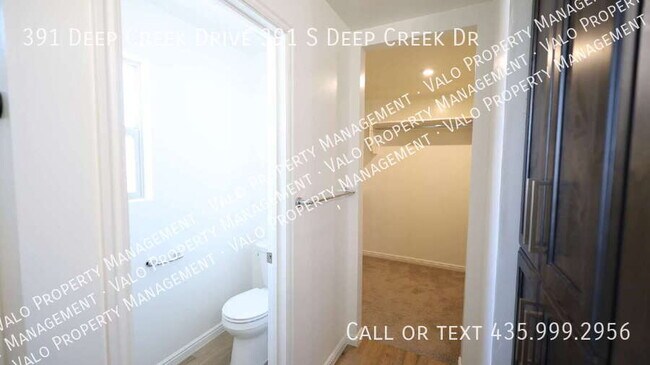 Building Photo - 391 Deep Crk Dr