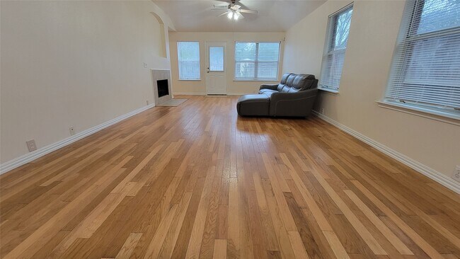 Building Photo - 4831 Dark Canyon Ct