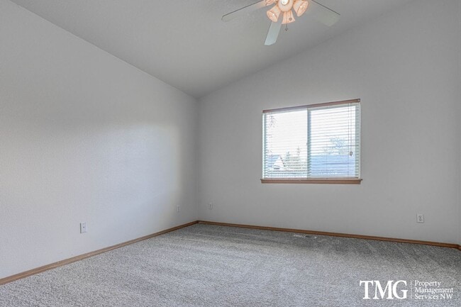 Building Photo - Beautiful Orchards Home with Spacious Layout