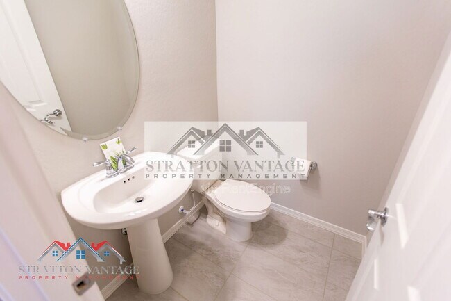 Building Photo - 17625 W Pasadena Ave