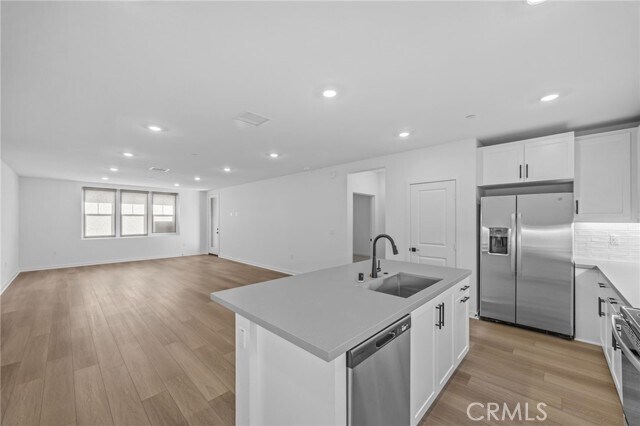 Building Photo - 6137 Valentina Wy