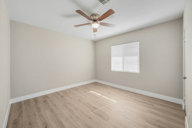 Building Photo - 3836 N 15th Ave