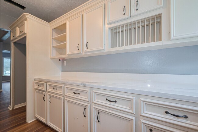 Building Photo - 6527 Kernel St