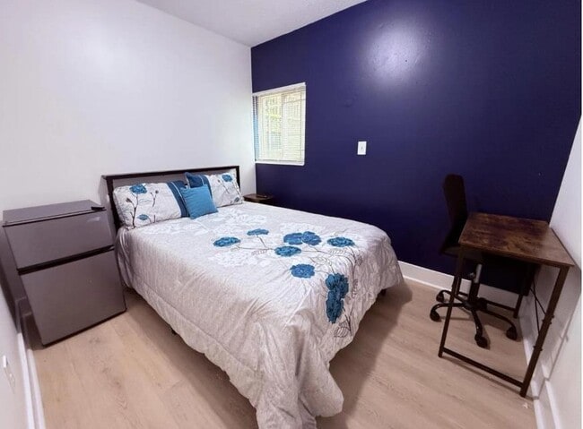 Building Photo - 5140 River Bluff Ln