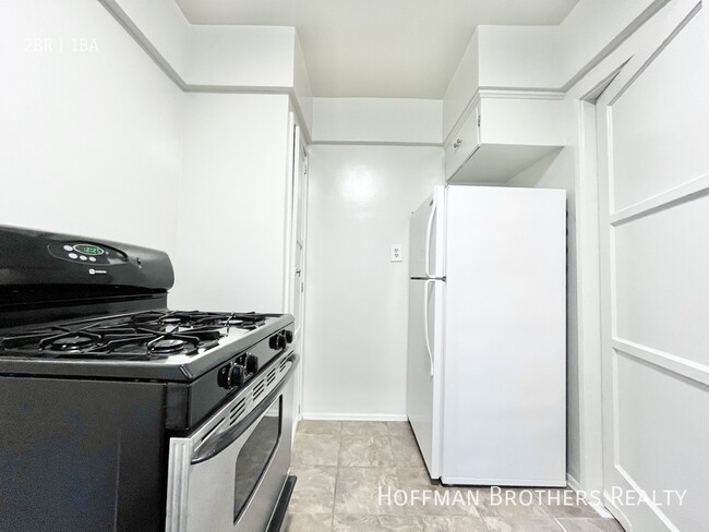Building Photo - 345 Hayworth Ave