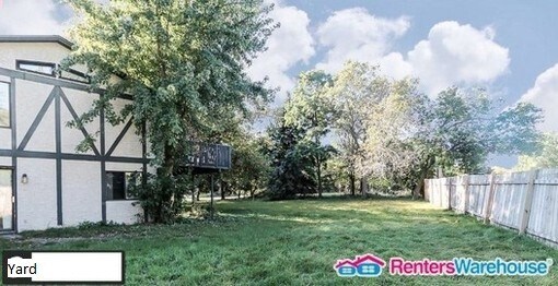 Building Photo - 14264 Golf View Dr