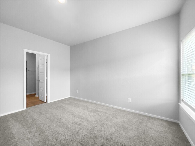 Building Photo - 632 Levine Ct
