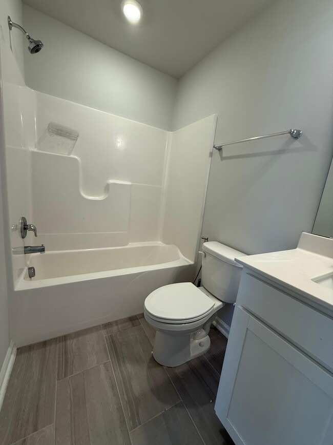 Building Photo - 409 Deercroft Dr