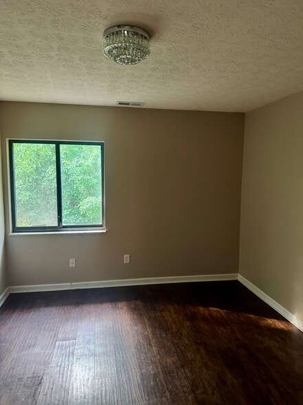 Building Photo - 3265 Mayfield Rd