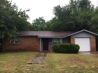 Building Photo - 2409 N Nottingham Way