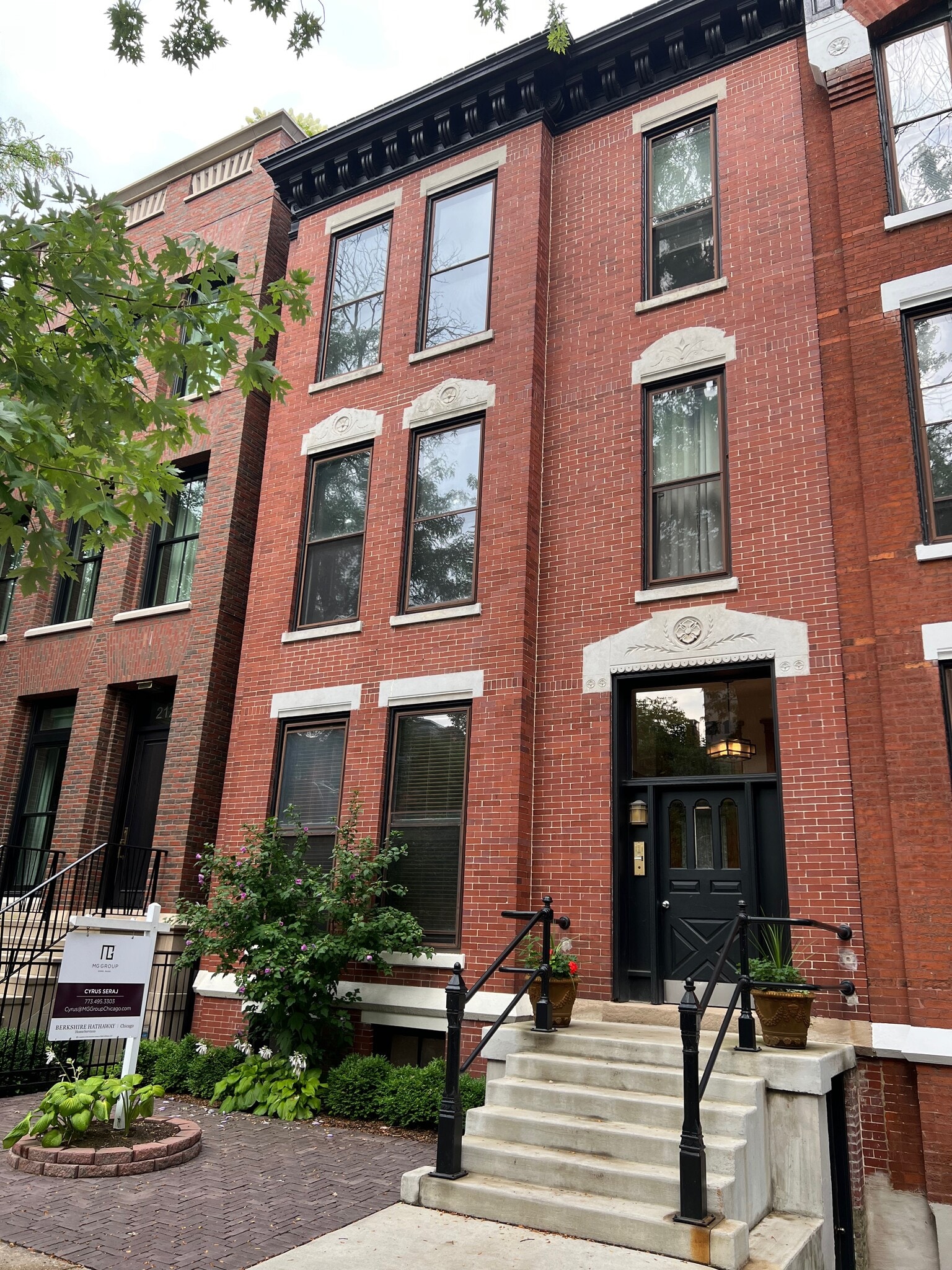 Building Photo - 2121 N Cleveland Ave