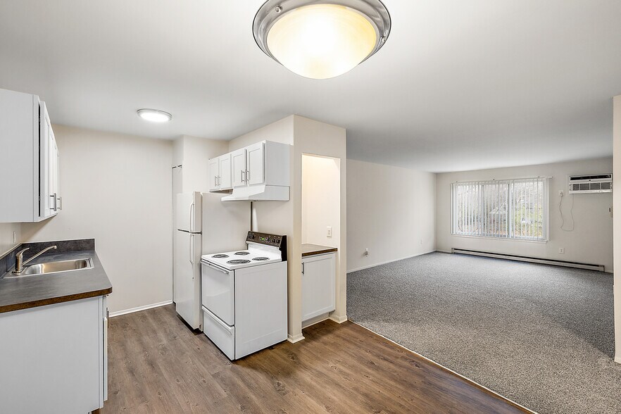 Wellington Place Apartments 21210 Lahser Rd Southfield MI 48033