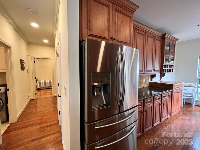 Building Photo - 1140 Torrence Cir