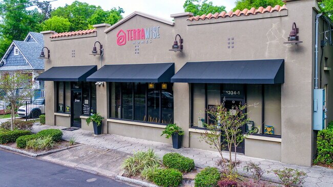 Building Photo - 1334 Walnut St