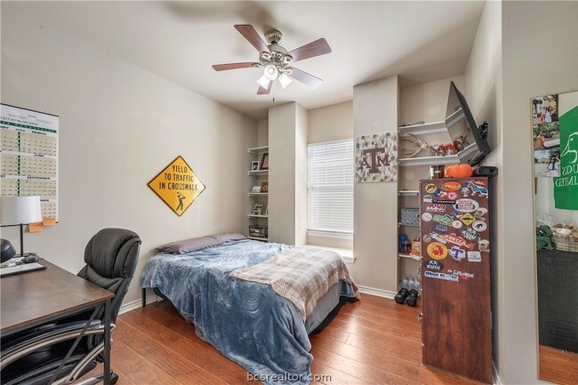 Building Photo - 114 Lynn Dr