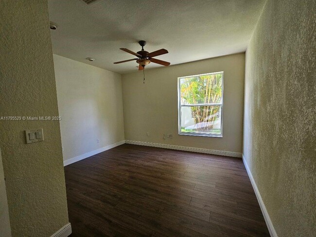 Building Photo - 19115 2 River Ln