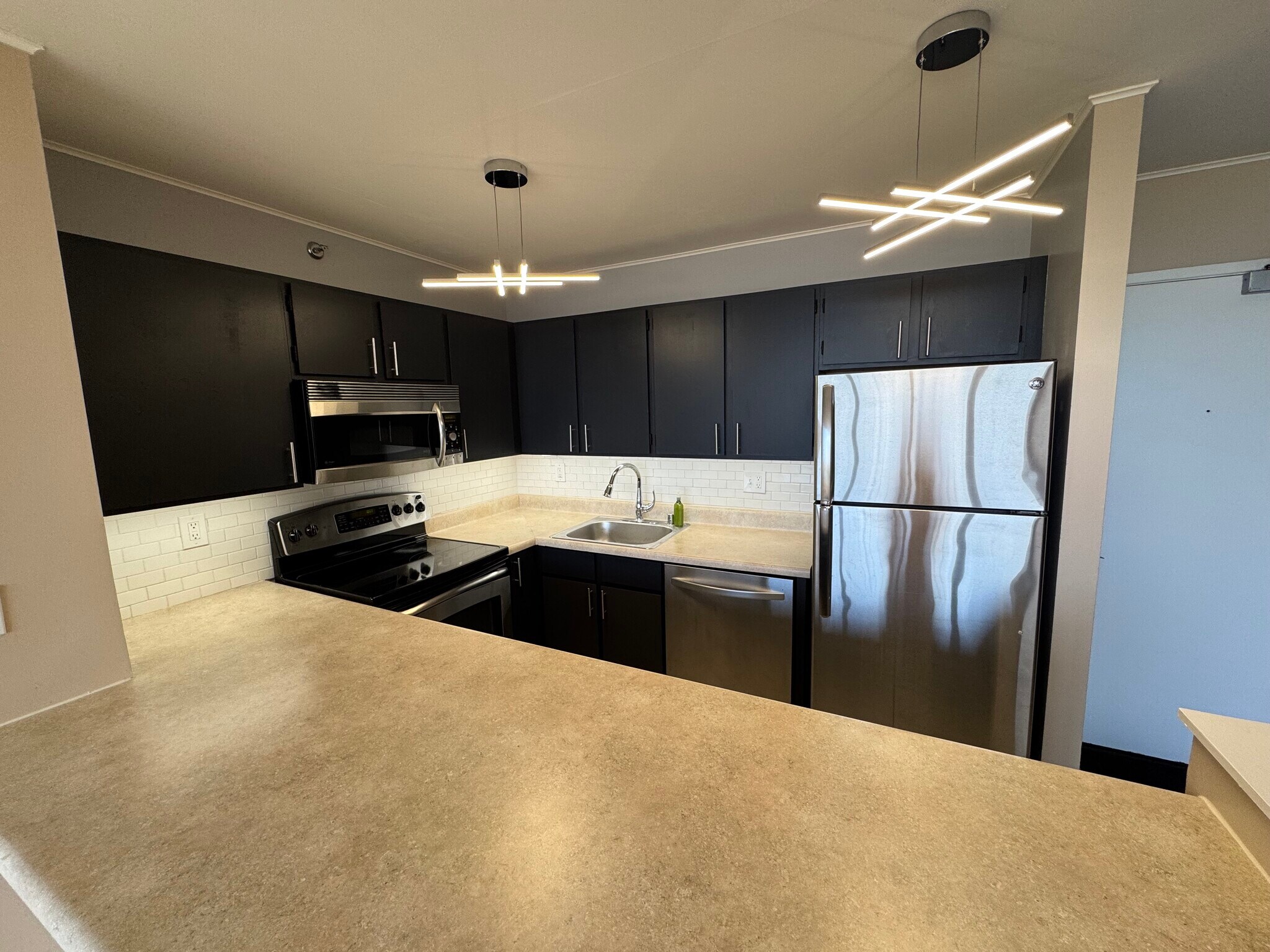 Kitchen - 98-402 Koauka Loop