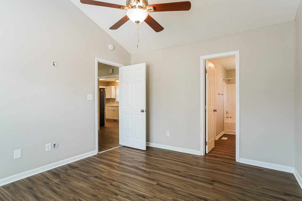 Building Photo - 1024 Holly Pointe Dr