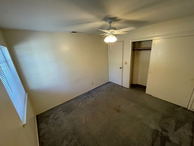 Building Photo - Beautiful 3 Bedroom 2 Bath Home in Excelle...
