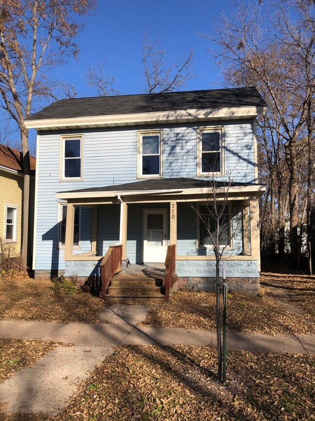 Building Photo - 710 Menomonie St