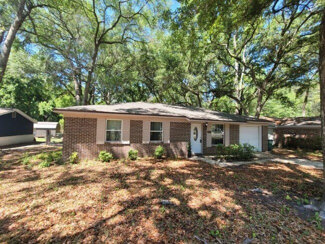 Building Photo - 5680 Doonesbury Way