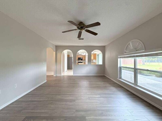 Building Photo - 13046 Waterbourne Dr
