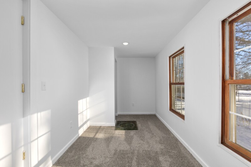 Building Photo - 210 New St