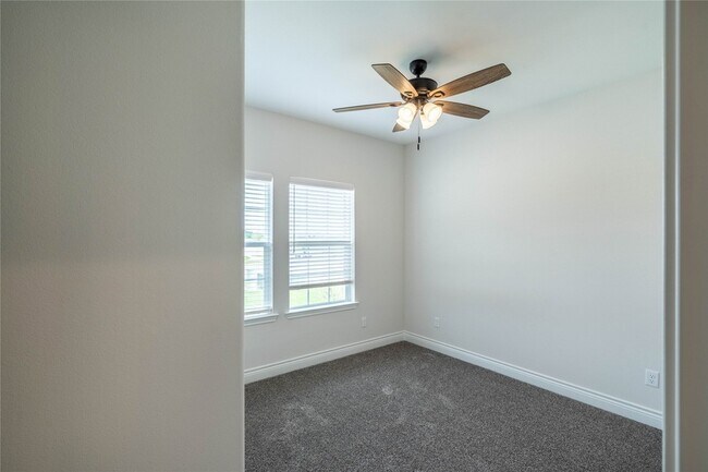 Building Photo - 8202 Grant Ln